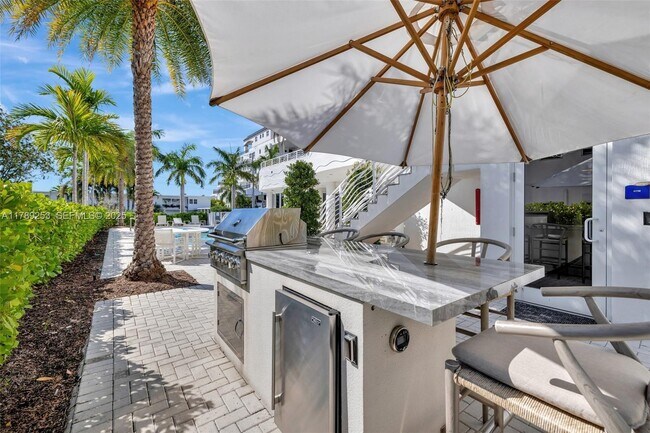 Building Photo - 612 Bayshore Dr