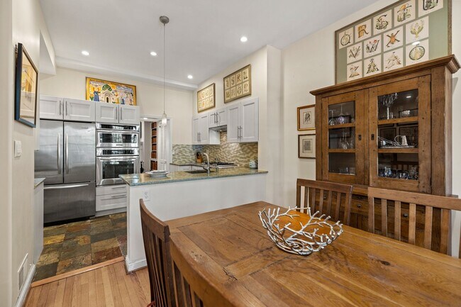 Building Photo - Foggy Bottom Home | 3 Bed | 2.5 Bath | 2,050 Sf | Large Private Patio