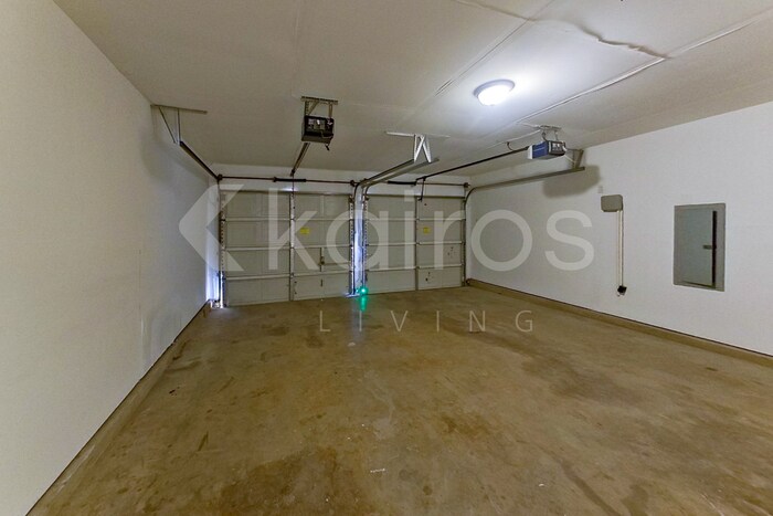 Building Photo - 1401 Alpine Dr