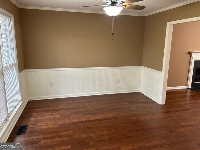 Building Photo - 185 Pebble Creek Dr