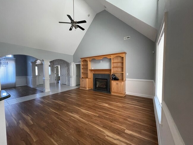 Building Photo - 530 Winterberry Ln