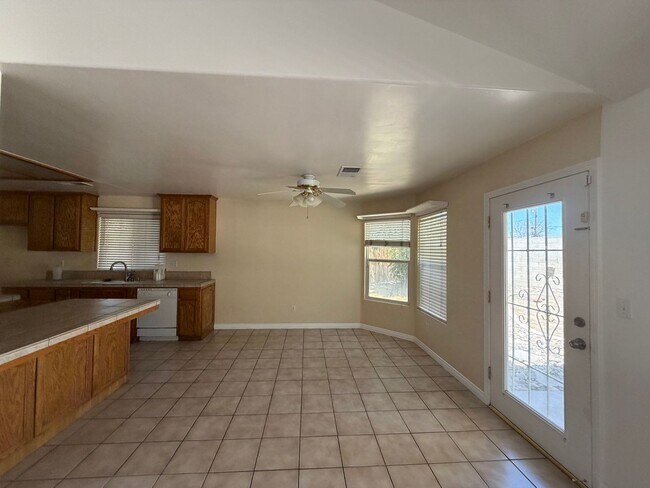 Building Photo - 5800 Potenza Ln