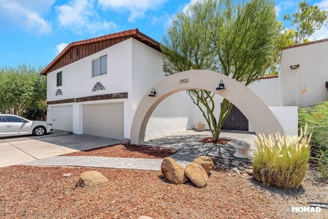 Building Photo - 2 Spacious Primary suites Townhome in Tempe