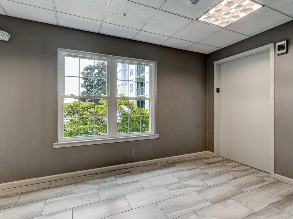 Building Photo - 1074 Peachtree Walk NE