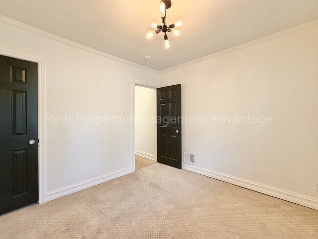 Building Photo - Complete Ferndale Renovation - 4 Bedrooms and Two Full Bathrooms!