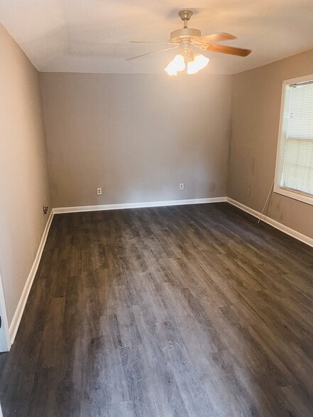 Building Photo - 200 Timberwood Dr