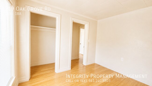 Building Photo - 219 Oak Grove Rd