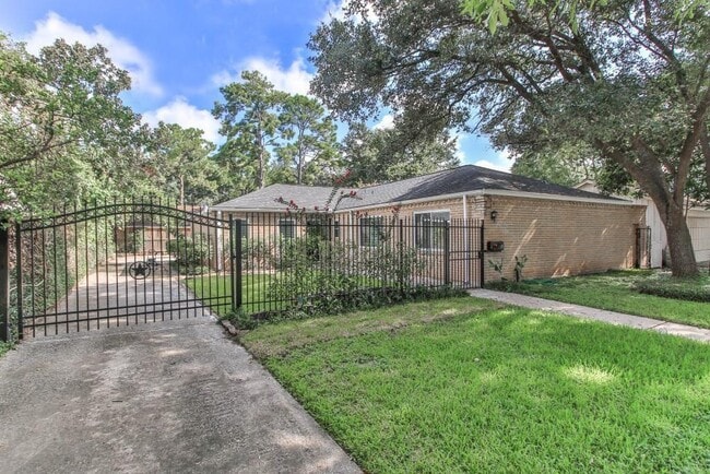 Building Photo - 12514 Kingsride Ln
