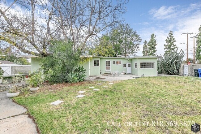 Building Photo - 7854 Goll Ave