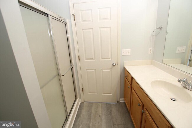 Building Photo - 17054 N Brandt St