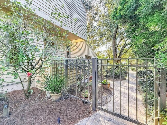 Building Photo - 1351 Willow Brk Dr