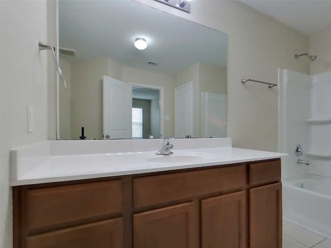 Building Photo - 701 Totem Trail Dr