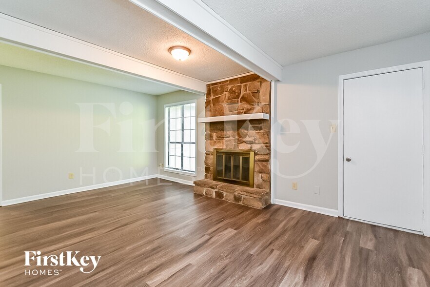 Building Photo - 4399 Winterpark Dr