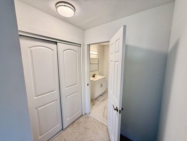 Building Photo - 5045 Garner St