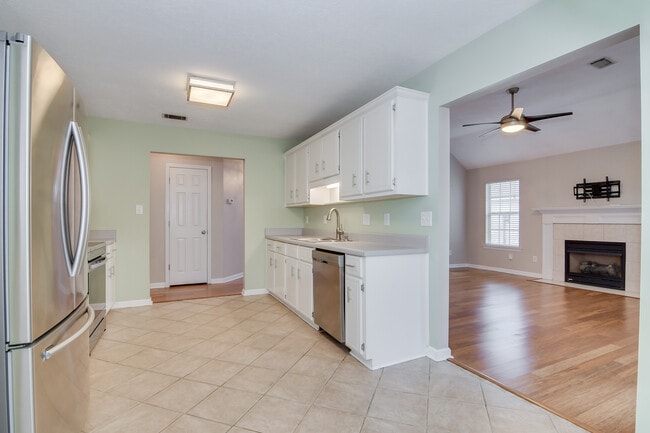 Building Photo - 529 St Julian Pl