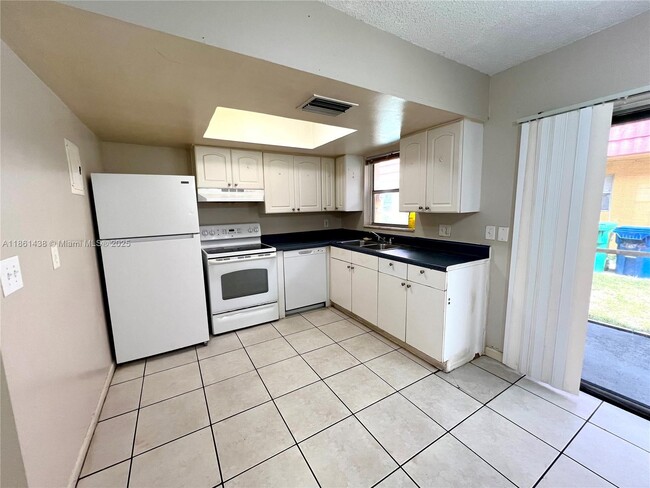 Building Photo - 2562 NW 52nd Ave