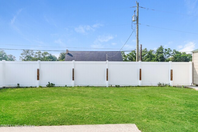 Building Photo - 8205 Rachel Ln