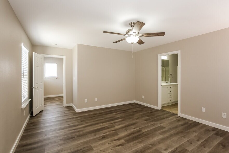 Building Photo - 11887 Principi Ct