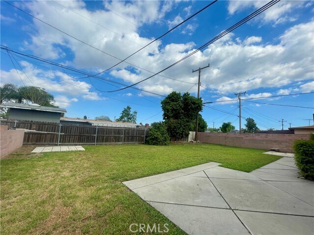 Building Photo - 538 N Fuchsia Ave