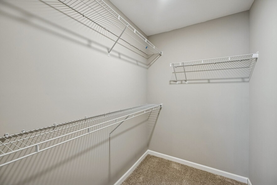 Building Photo - 3219 Clemons Cir