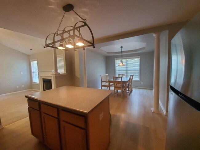 Building Photo - 426 Northview~ Sunset Ridge