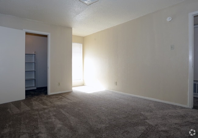 2BR,1.5BA_905sqft - Bella Oaks