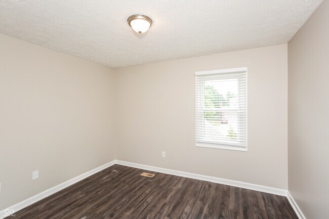 Building Photo - 10702 Palmyra Ct