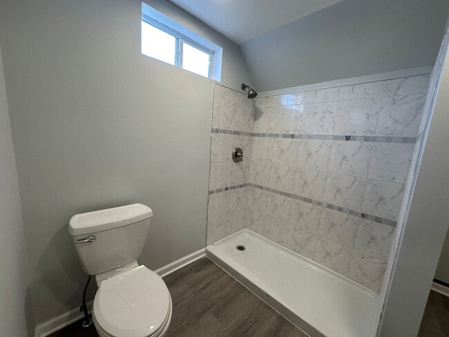 Building Photo - 824 Fifth NW