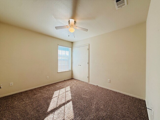Building Photo - 6210 Temora Loop