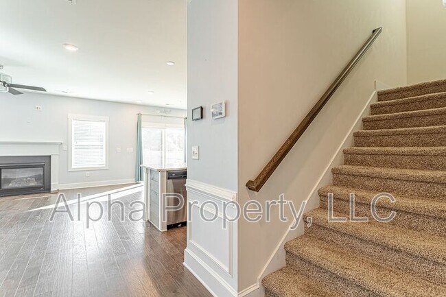 Building Photo - 112 Walking Stick Wy