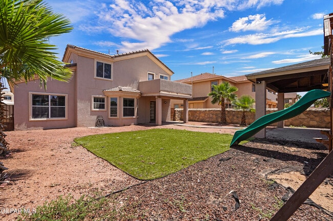 Building Photo - 3653 Tierra Inca Dr