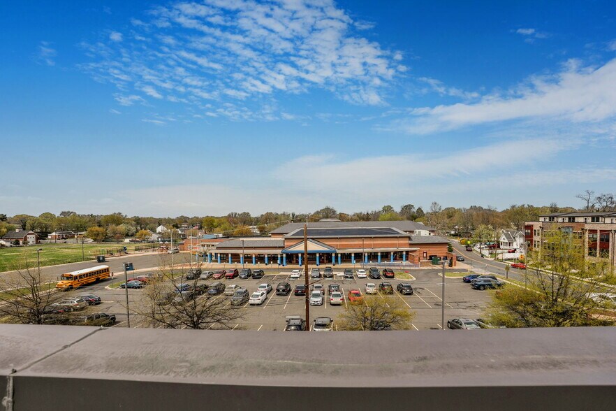 Building Photo - 4645 Towne Park Rd