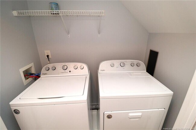 Building Photo - 410 Whitehall Ct
