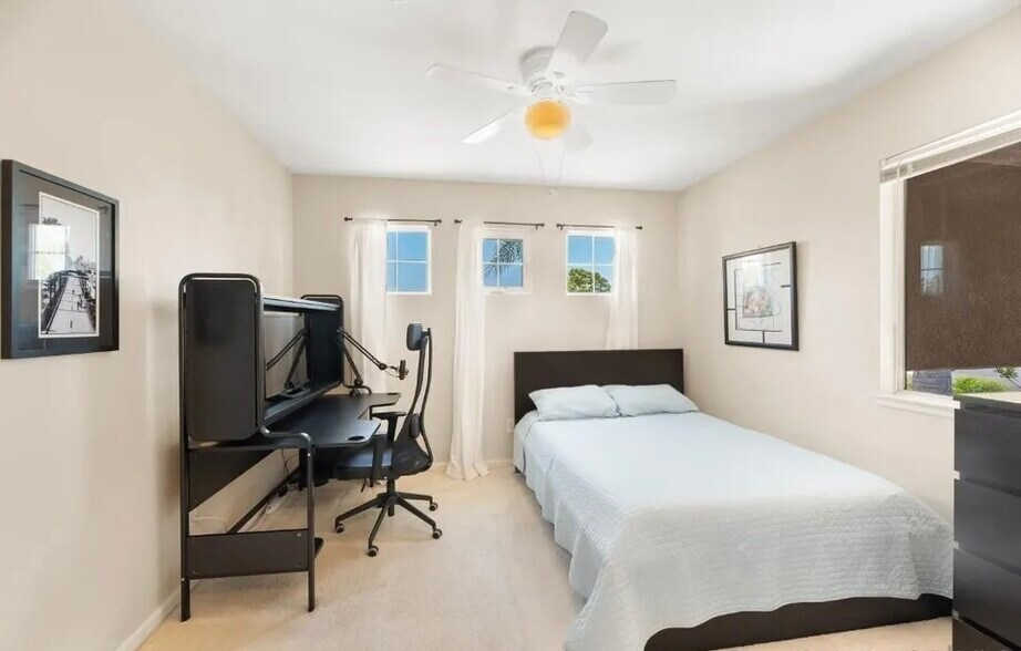 Building Photo - 4871 Marblehead Bay Dr