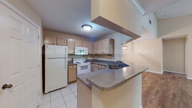 Building Photo - 7800 Point Meadows Dr