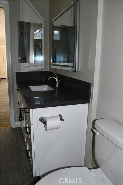 Building Photo - 917 W Flora St