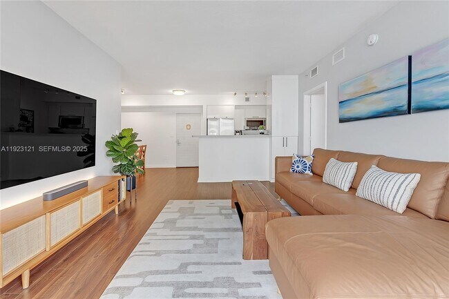 Building Photo - 335 S Biscayne Blvd