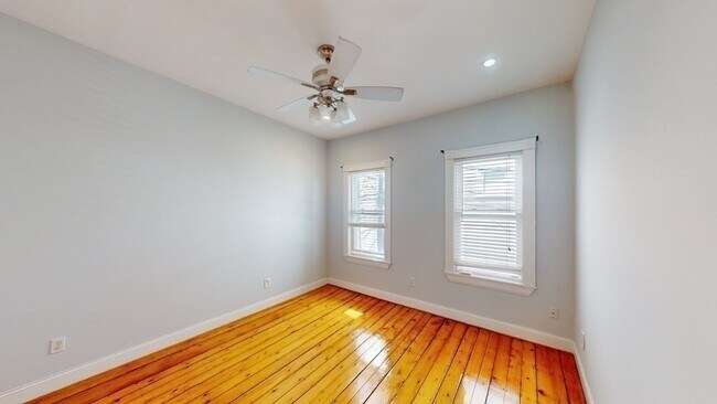 Building Photo - 4 M Street Pl