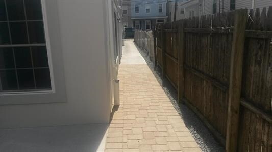 Building Photo - 110 39th St