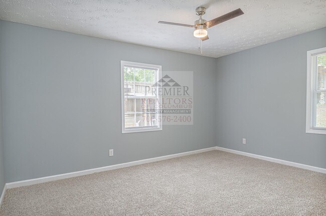 Building Photo - 5724 Sanford Ave