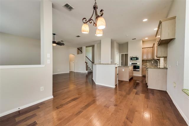 Building Photo - 3908 Clifton Dr