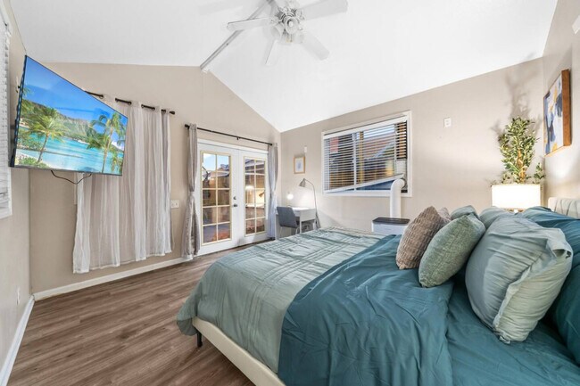 Building Photo - 13075 Old West Ave