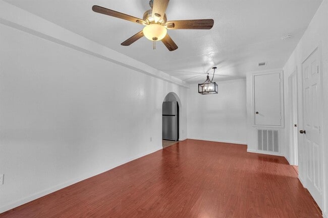 Building Photo - 8503 Rosemary Ln