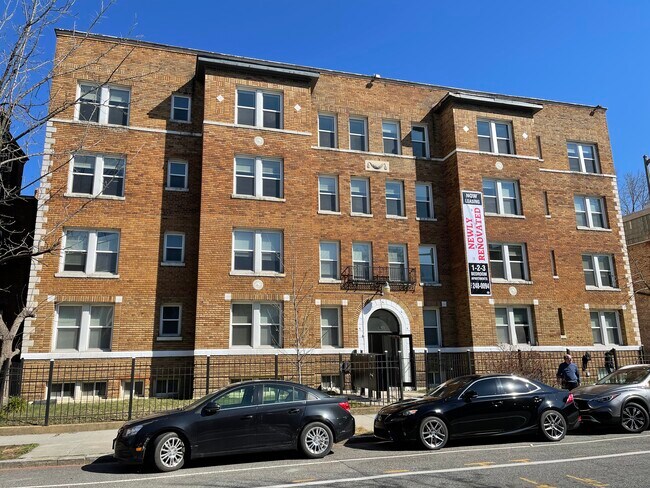 Primary Photo - 1421 12th St NW