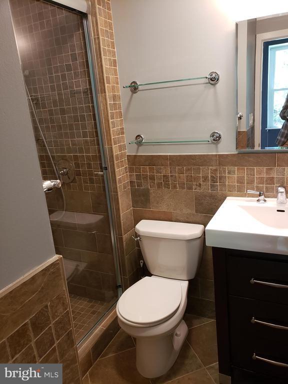 Building Photo - 1503 Swann St NW