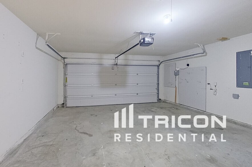 Building Photo - 3310 Rio Grande Rd