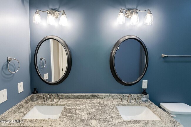 Building Photo - 29 Downing Dr