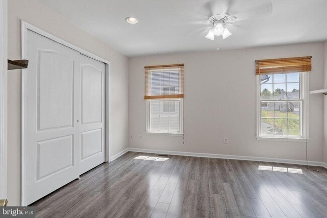 Building Photo - 50 Greylynne Dr