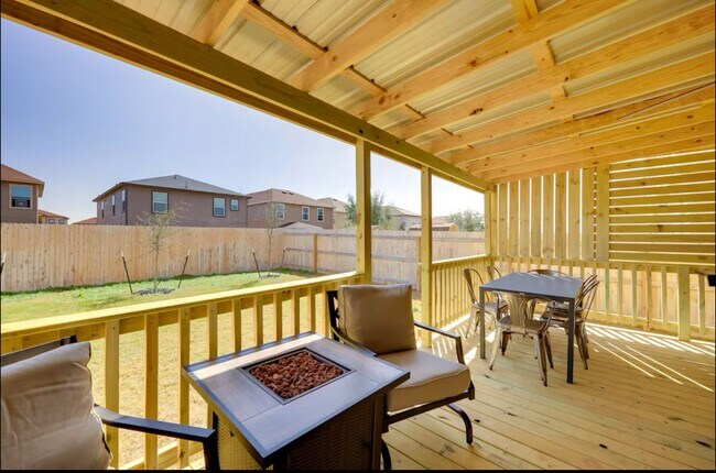 Building Photo - First Time Rental! 4 Bedroom 2 1/2 Bath ~M...