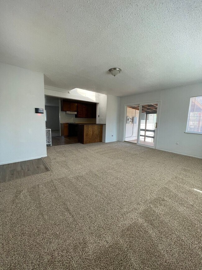 Building Photo - 3113 De Cortez St